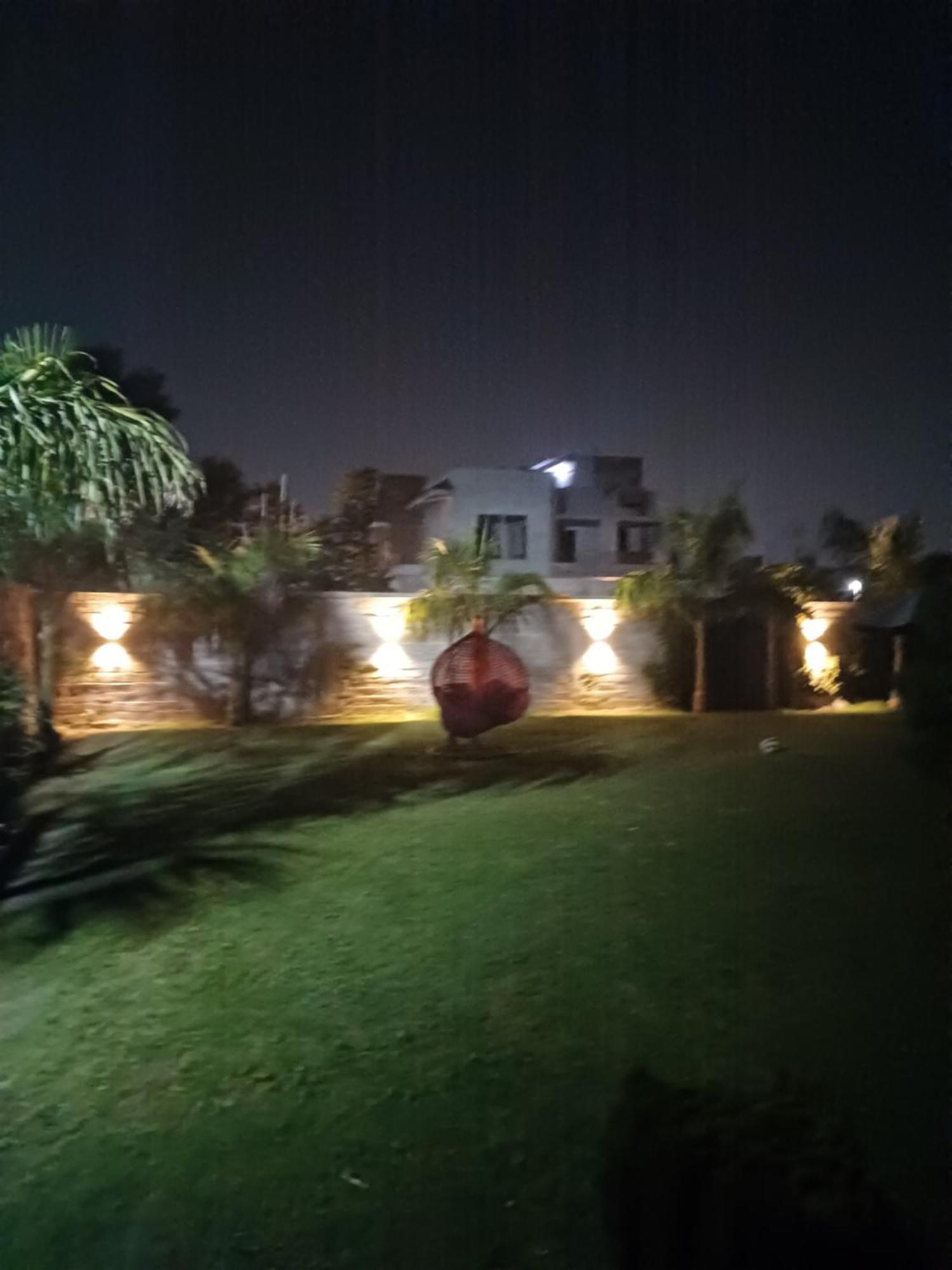 Greystone Villa, Swiming Pool , Bbq , Big Garden, Pool Table, Party Speaker, Bathtub, Kitchen, 15Mins To Golden Temple アムリトサル エクステリア 写真