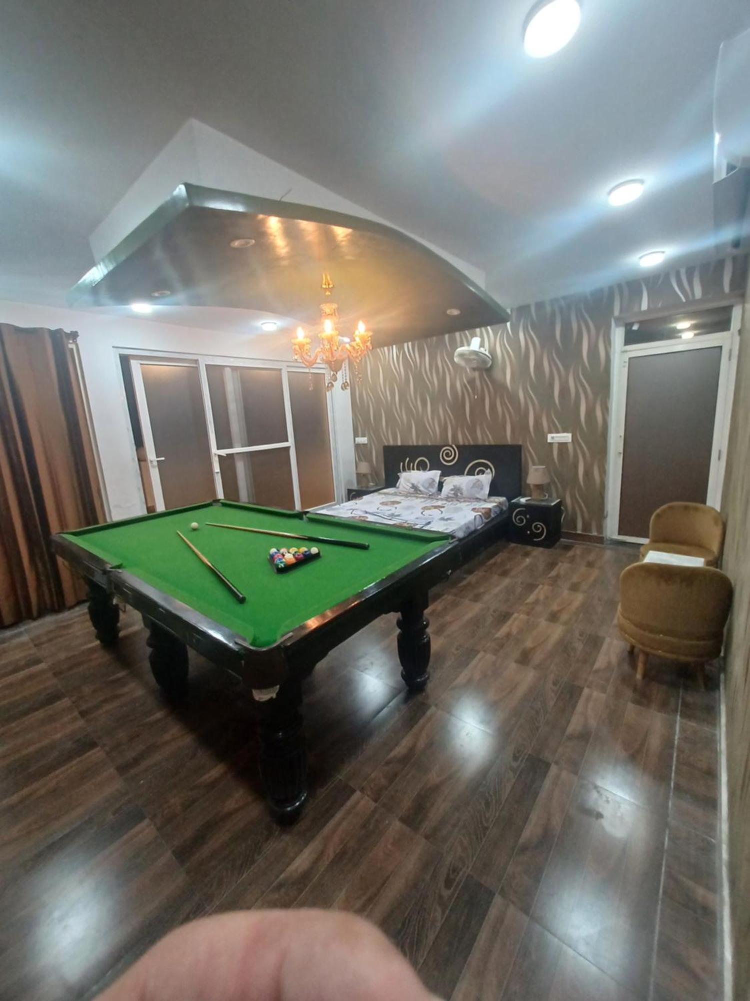 Greystone Villa, Swiming Pool , Bbq , Big Garden, Pool Table, Party Speaker, Bathtub, Kitchen, 15Mins To Golden Temple アムリトサル エクステリア 写真